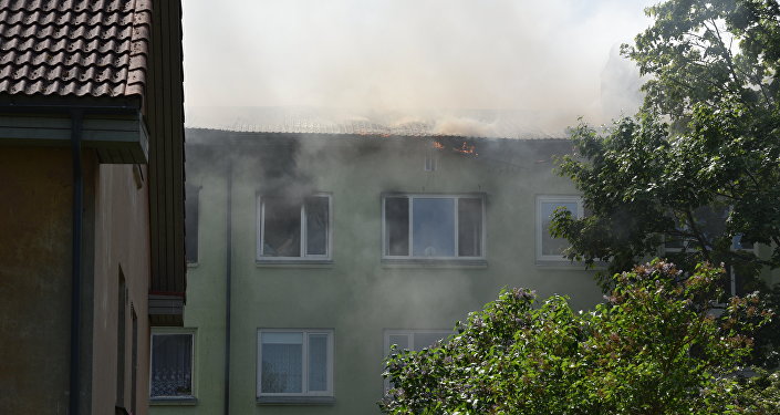 Последствия взрыва в жилом доме на улице Нису