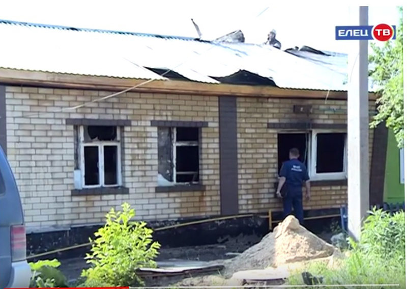 В Ельце после хлопка загорелся дом: погиб мужчина