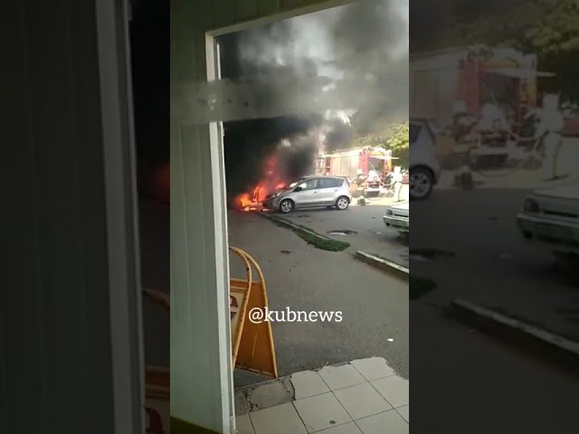 В Тихорецке загорелся автомобиль